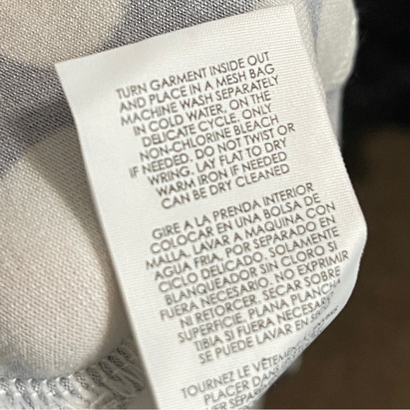 NWOT CABI The Perfect Wrap Dress Navy & White Polka Dot, Medium (fits Lg) - Picture 12 of 13